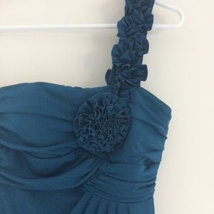 One-Shouldered En Focus Studio Dress